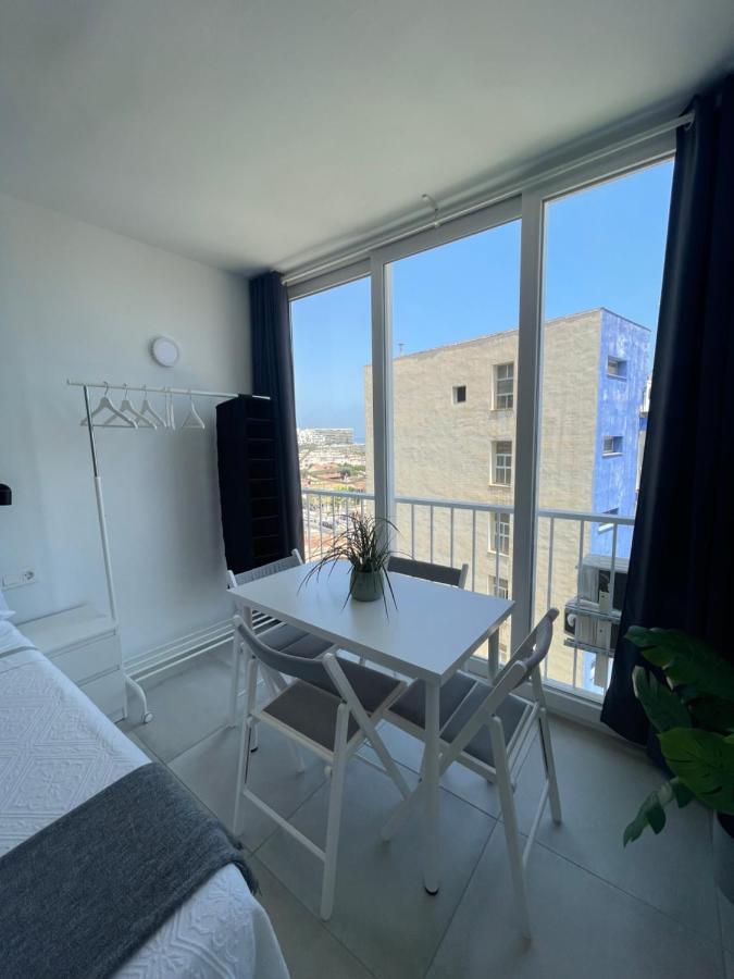 Apartamento Con Vistas Al Mar A Metros De La Playa Carihuela Soleil Apartment ตอร์เรโมลิโนส ภายนอก รูปภาพ