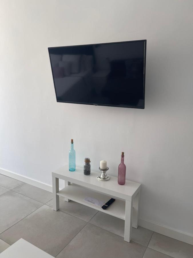 Apartamento Con Vistas Al Mar A Metros De La Playa Carihuela Soleil Apartment ตอร์เรโมลิโนส ภายนอก รูปภาพ